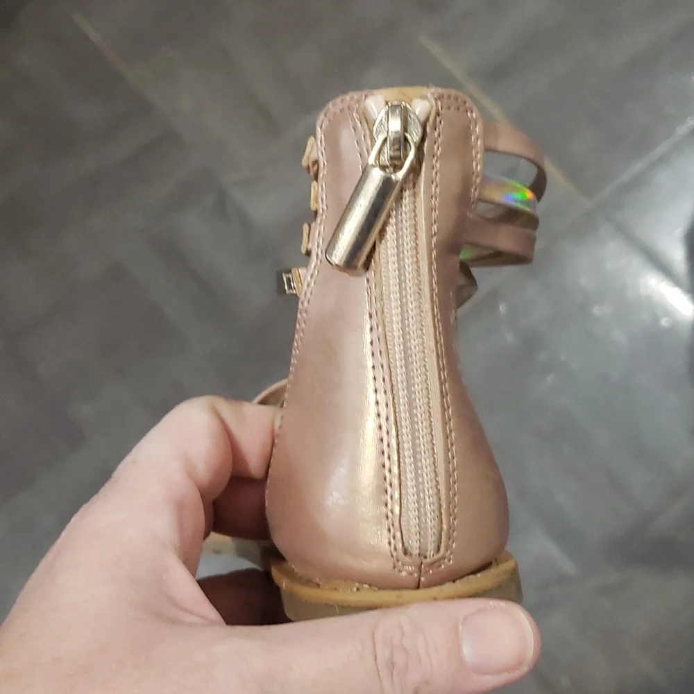 Cat & Jack Rose Gold‎ Metallic Zipper Back Ankle Strap Roman Sandals Girl’s 3